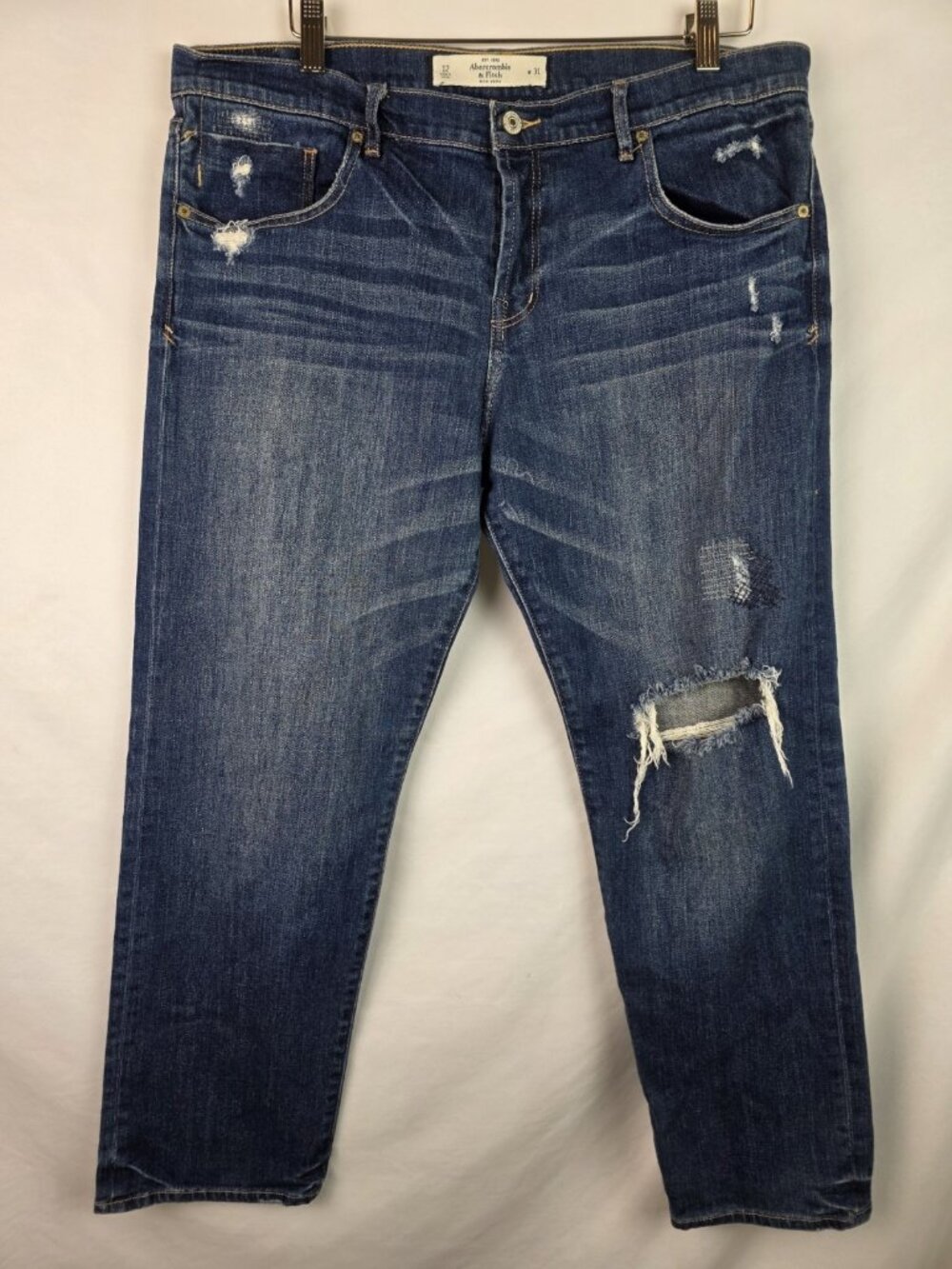 Abercrombie & Fitch Womens Jeans Size 31 / 12 Distressed Relaxed Button Fly
